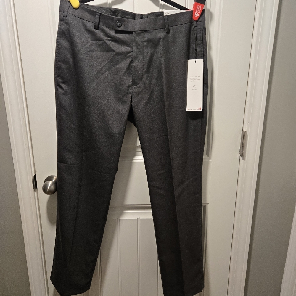 Calvin Klein Men's Slim Fit Jerome 36w X 30L Dark Gray Dress Pants